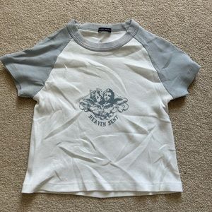 Brandy Melville t-shirt